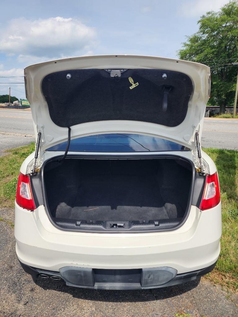 2011 Ford Taurus SE
