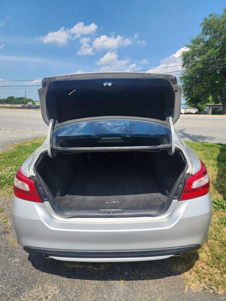 2017 Nissan Altima SV