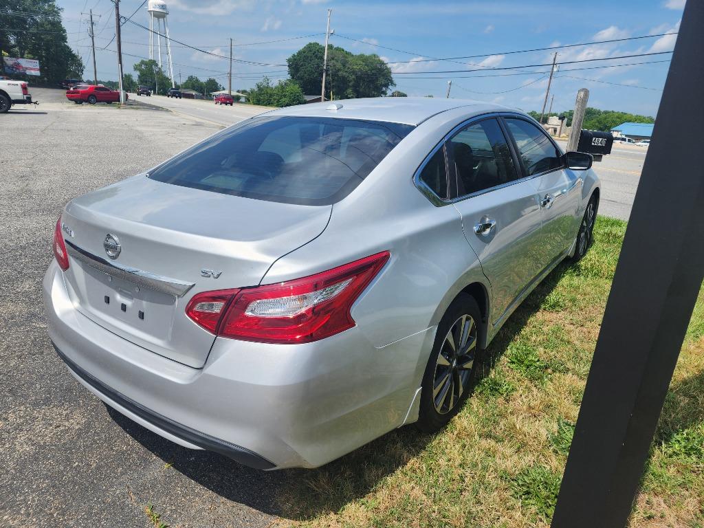 2017 Nissan Altima SV
