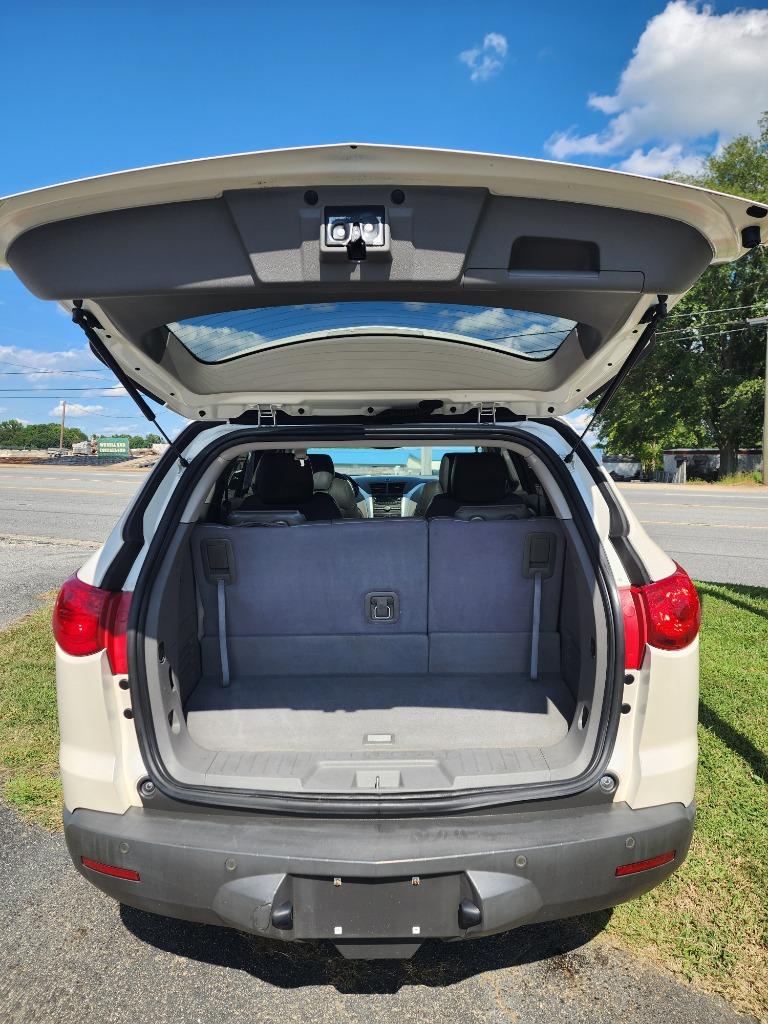 2011 Chevrolet Traverse LT