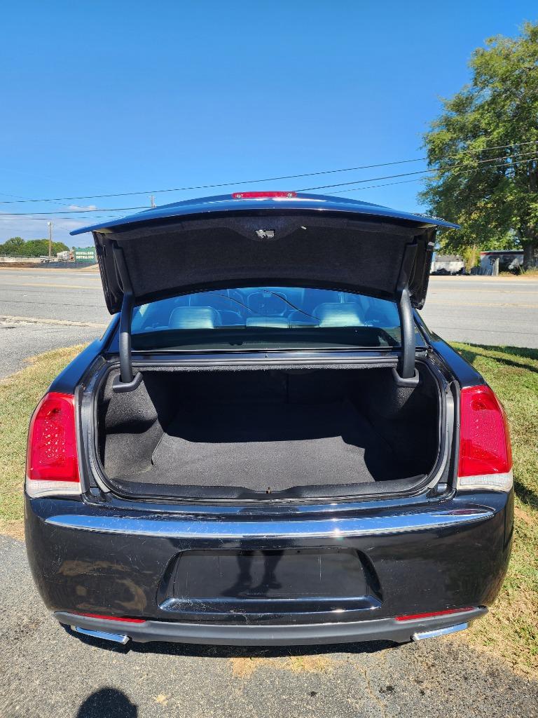 2017 Chrysler 300 Limited
