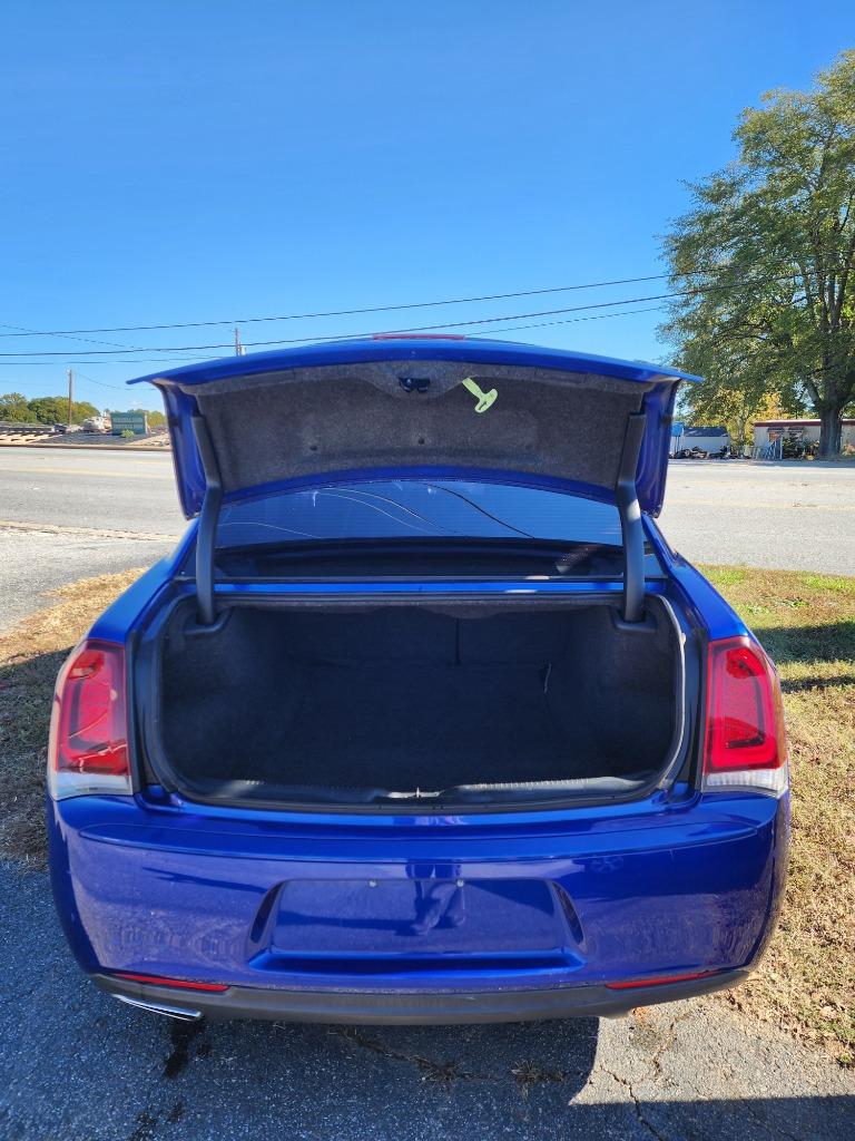 2018 Chrysler 300 Touring