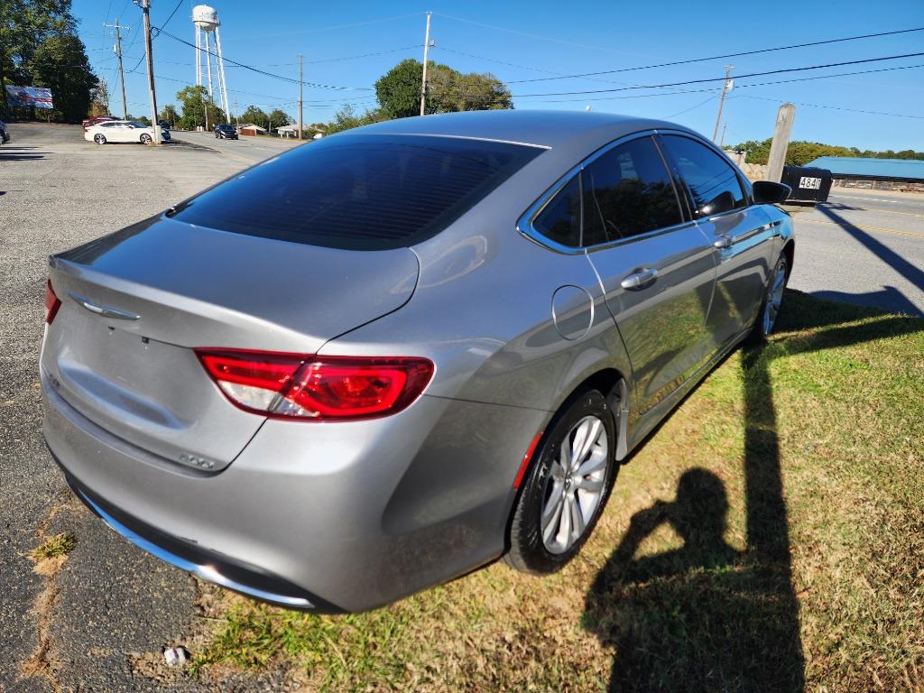 2016 Chrysler 200 Limited