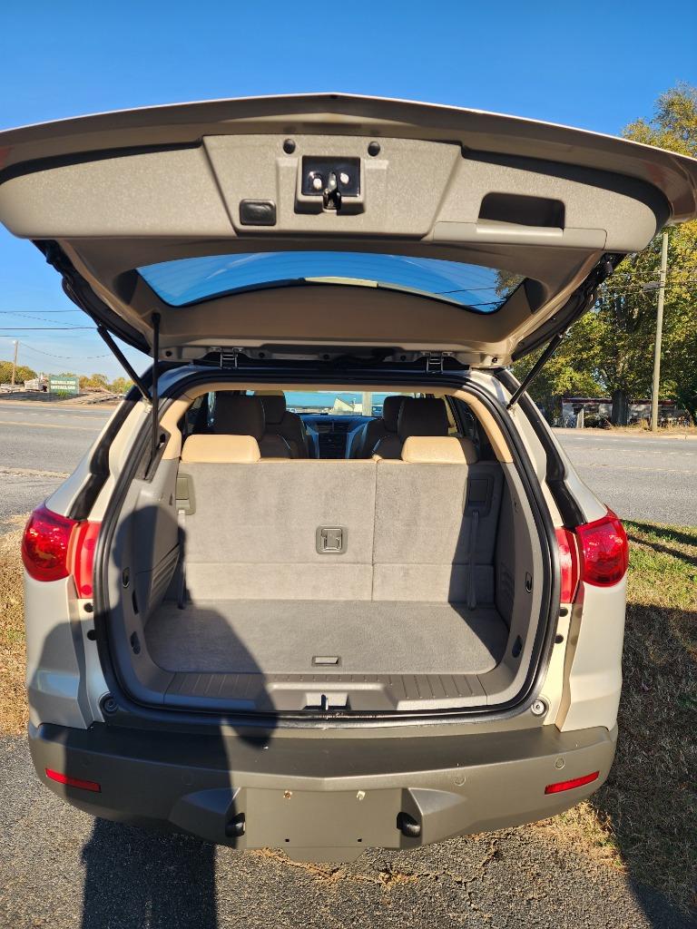 2011 Chevrolet Traverse LT