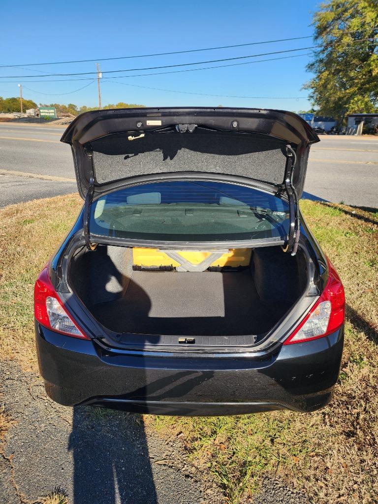 2018 Nissan Versa S Plus