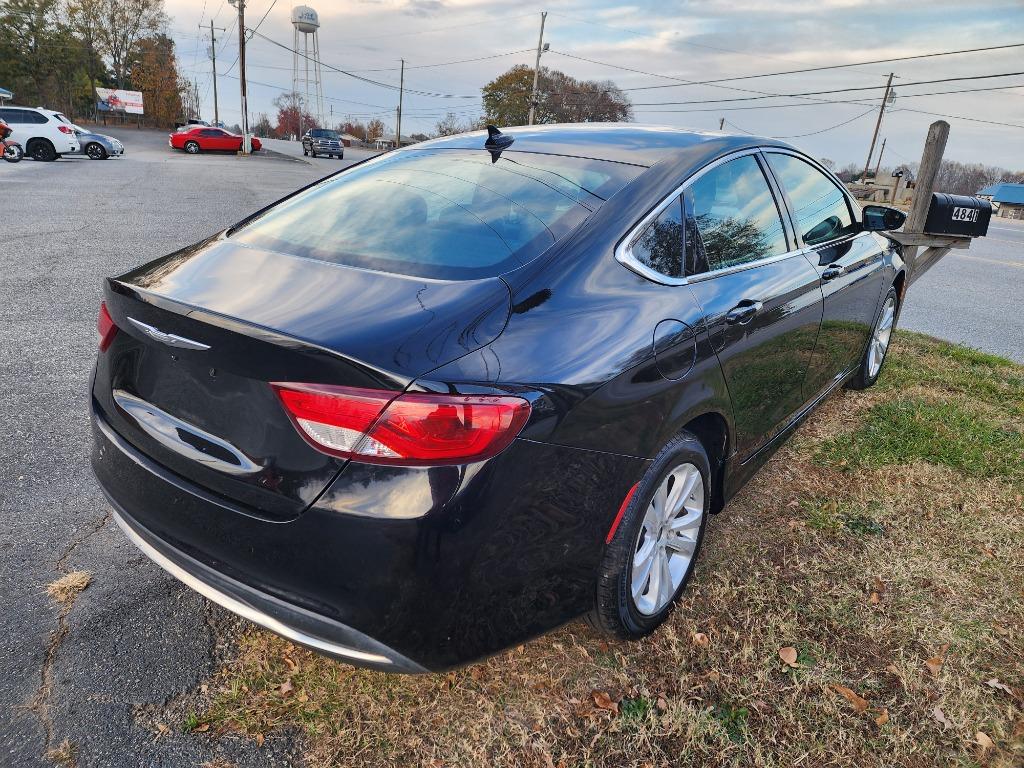 2017 Chrysler 200 Limited