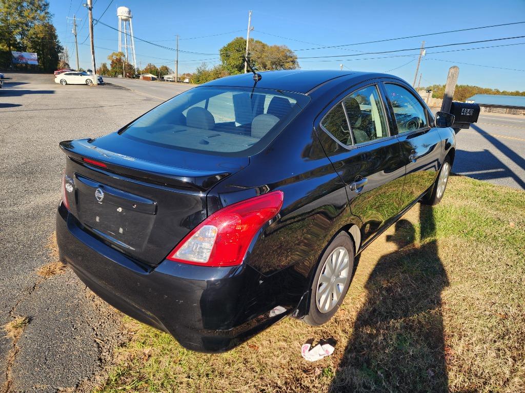 2018 Nissan Versa S Plus