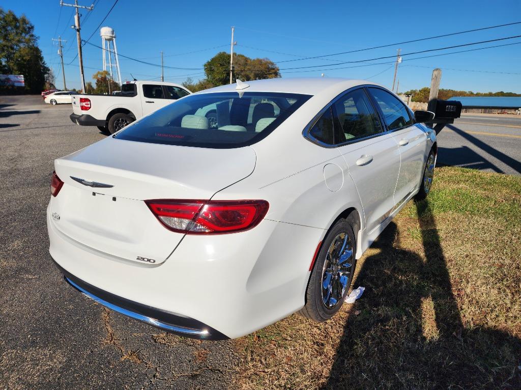 2016 Chrysler 200 Limited