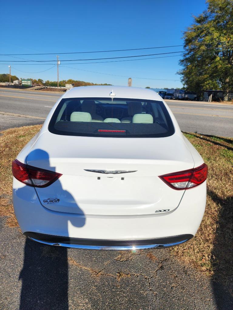 2016 Chrysler 200 Limited