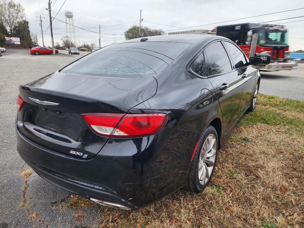 2015 Chrysler 200 S