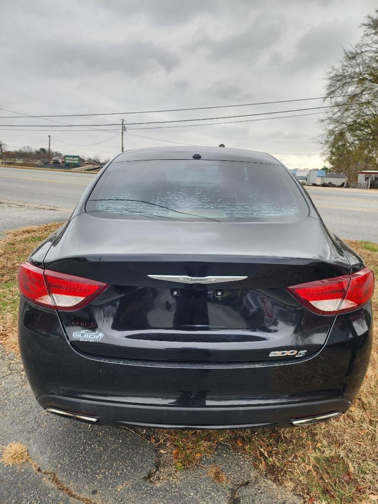 2015 Chrysler 200 S