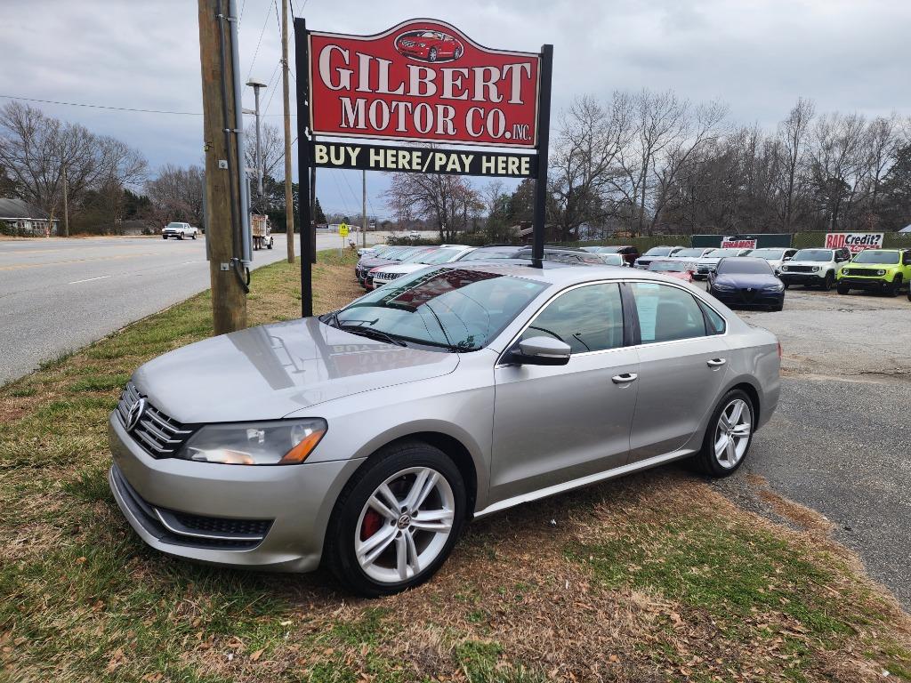 2014 Volkswagen Passat SE